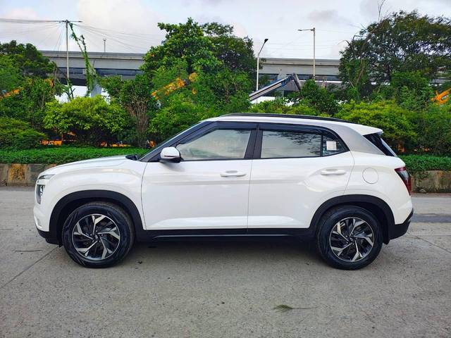 https://images10.gaadi.com/usedcar_image/4601858/original/processed_64ad44591e1e203bf788f980fba09e07.jpg?imwidth=6402