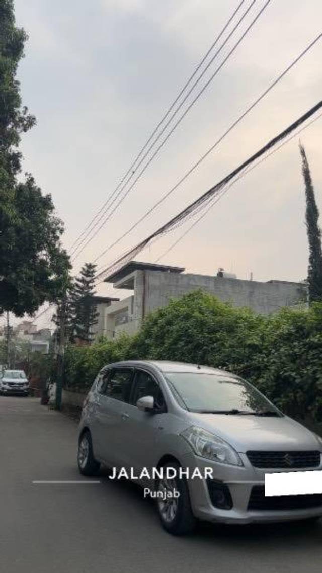 https://images10.gaadi.com/usedcar_image/4601859/original/processed_29501215-62e9-4ba0-8255-f117afdacfa0.jpeg?imwidth=6402
