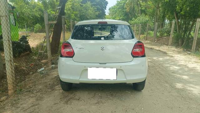 https://images10.gaadi.com/usedcar_image/4601899/original/processed_68f2b9a0-11a9-4146-8ca0-42ac068903a3.jpg?imwidth=6402