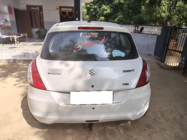 https://images10.gaadi.com/usedcar_image/4601913/original/processed_2057bb63-d3ce-4e65-a463-b289d8de5e8e.jpg?imwidth=6402