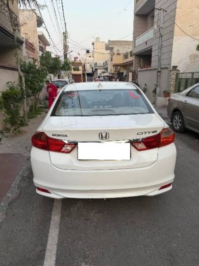 https://images10.gaadi.com/usedcar_image/4601916/original/processed_de2a6fcb-bb9d-42b1-9fbe-b78b02f063b8.jpg?imwidth=6401