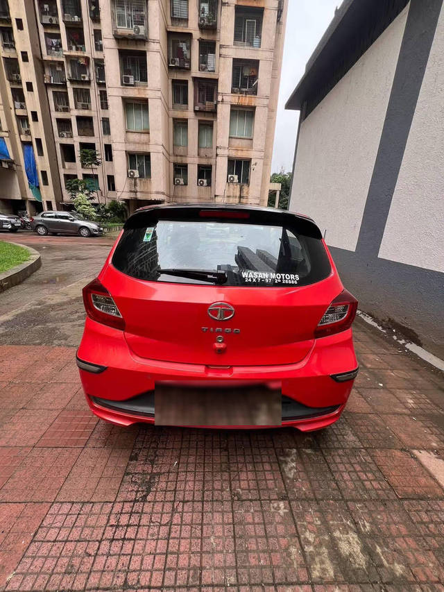 https://images10.gaadi.com/usedcar_image/4601942/original/processed_ac45fd1b-5a3f-4a58-9451-e5dca4d80e73.png?imwidth=6400