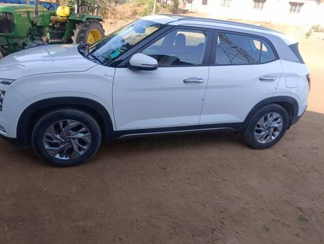 https://images10.gaadi.com/usedcar_image/4602002/original/processed_de7618bc-a358-4694-b233-26bbc5a84e89.jpg?imwidth=6400