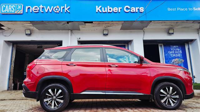 https://images10.gaadi.com/usedcar_image/4602010/original/processed_6b1fb7eaed2f73564b235dba05836108.jpg?imwidth=6401