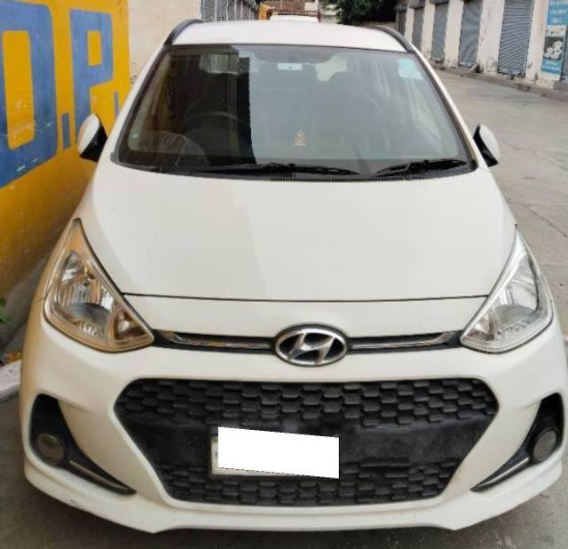 https://images10.gaadi.com/usedcar_image/4602066/original/processed_3fc15328-ae4c-4ed1-b93e-39208ce7c8e6.jpg?imwidth=6400