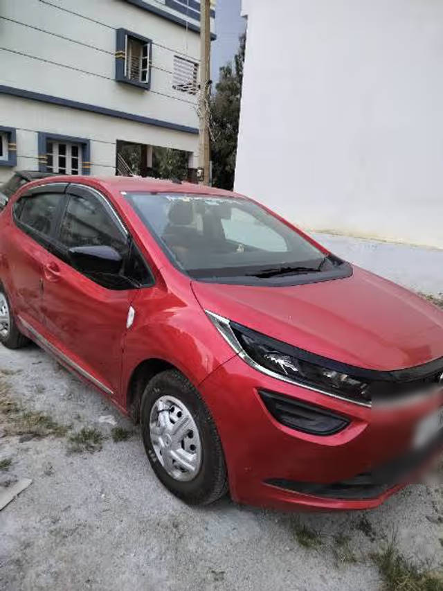 https://images10.gaadi.com/usedcar_image/4602082/original/c1c8c4bb-ea18-4027-ae14-38b654e0a5ef.png?imwidth=6400