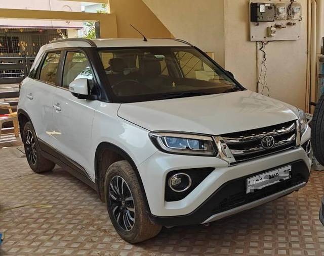 https://images10.gaadi.com/usedcar_image/4602140/original/processed_962150ff-f0fc-435c-ada9-84090ebbce98.jpg?imwidth=6400