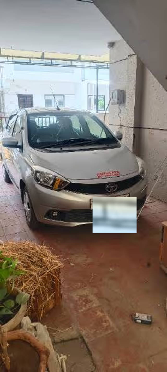 https://images10.gaadi.com/usedcar_image/4602141/original/456429e0-f425-4c4b-9385-b2cc348a46ba.png?imwidth=6400
