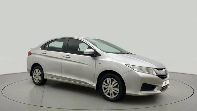 https://images10.gaadi.com/usedcar_image/4602196/original/741735d682c0b8d238fbdb73bdfe573e.jpg?imwidth=6400