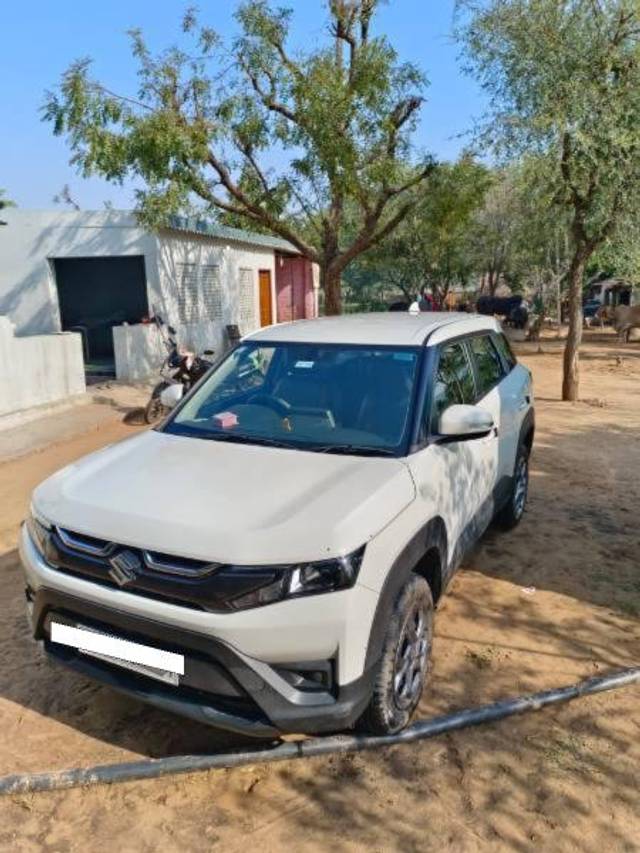 https://images10.gaadi.com/usedcar_image/4602230/original/processed_12592baf-a9bb-4783-85bd-3973f1a6e6d3.jpg?imwidth=6400