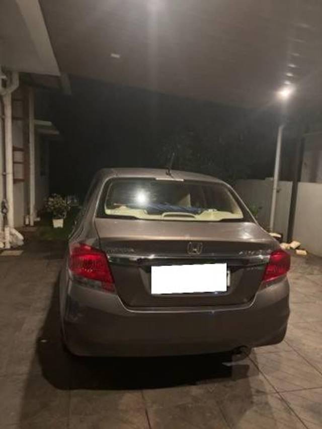 https://images10.gaadi.com/usedcar_image/4602256/original/processed_6250fbe3-ad0a-4435-a713-5fbc0c5dcd0f.jpg?imwidth=6401