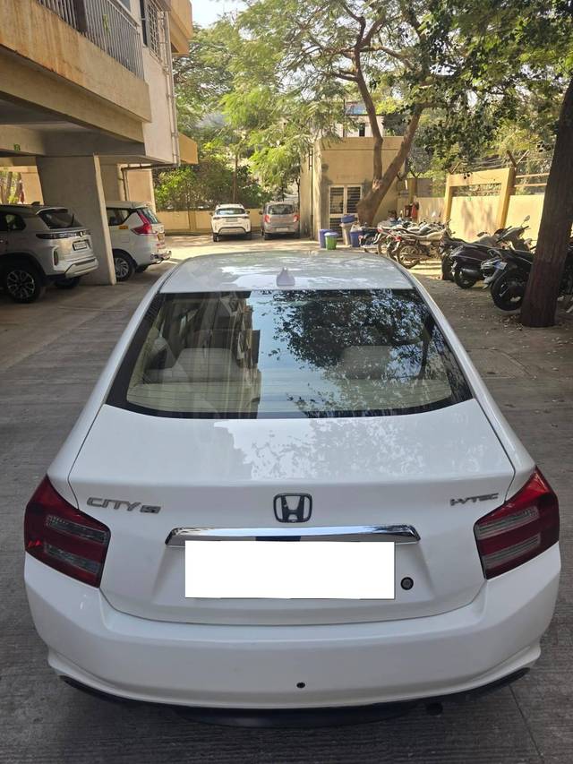 https://images10.gaadi.com/usedcar_image/4602267/original/processed_9309b242-4fca-4fdc-ae40-f6d19fb2ee9e.jpg?imwidth=6401