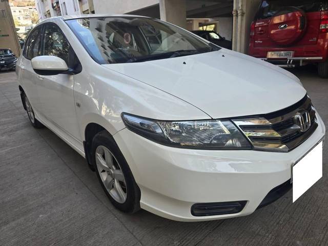 https://images10.gaadi.com/usedcar_image/4602267/original/processed_a05225ad-394e-4c7b-8a0a-9ff4659d3faf.jpg?imwidth=6400