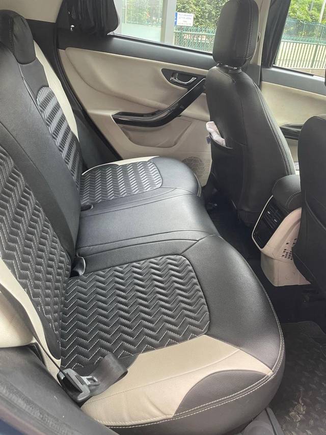 https://images10.gaadi.com/usedcar_image/4602298/original/99855b79513ddab10ea2bc2966caf4bf.jpg?imwidth=6402