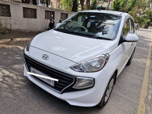 https://images10.gaadi.com/usedcar_image/4602323/original/processed_b2908f26-ece6-4061-8830-7c9b0d8a7299.jpg?imwidth=6402