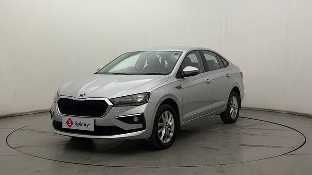 https://images10.gaadi.com/usedcar_image/4602373/original/fd647494fcb82d9bb17629b82ebe380e.JPG?imwidth=6400