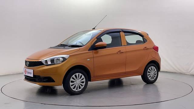 https://images10.gaadi.com/usedcar_image/4602385/original/e82e9c69e827e3010f299c51126f7267.JPG?imwidth=6400