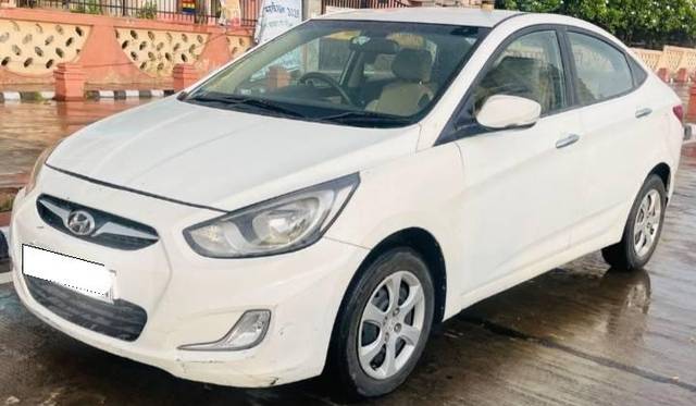 https://images10.gaadi.com/usedcar_image/4602386/original/processed_44f4e4fa-e38f-42ad-8e76-b3d1810bcb5e.jpg?imwidth=6401