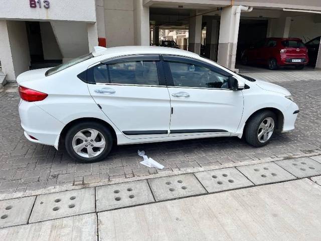 https://images10.gaadi.com/usedcar_image/4602467/original/processed_239ffd2a-beb1-44f6-a314-a64ca08af01b.jpeg?imwidth=6401