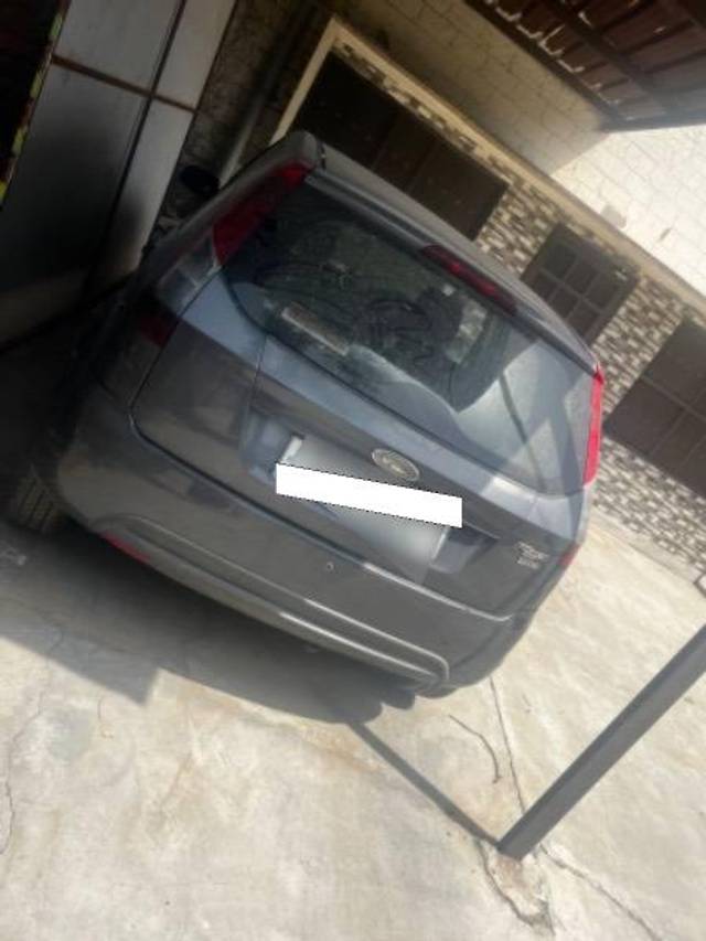 https://images10.gaadi.com/usedcar_image/4602473/original/processed_0cd96fca-8427-4839-9733-ad7db9a43f8a.jpeg?imwidth=6401