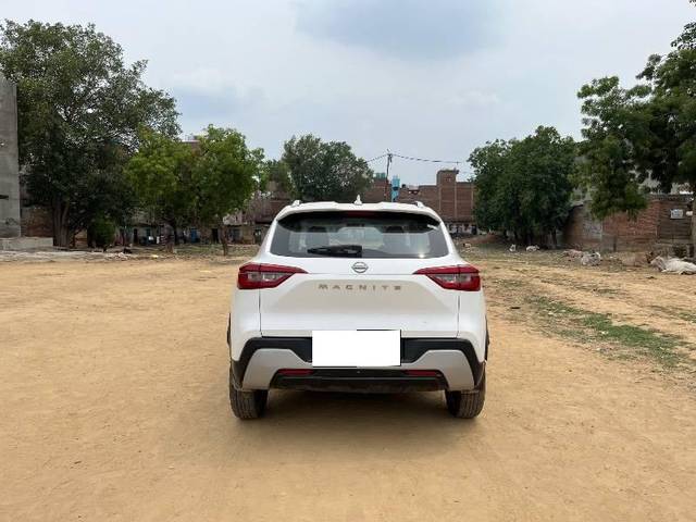 https://images10.gaadi.com/usedcar_image/4602502/original/processed_21a675e1-f20c-42a6-b170-468b0dc1f7ac.jpeg?imwidth=6400