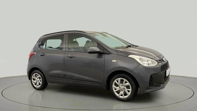 https://images10.gaadi.com/usedcar_image/4602529/original/57afc3aab8ac70245a78606d36c12818.jpg?imwidth=6400