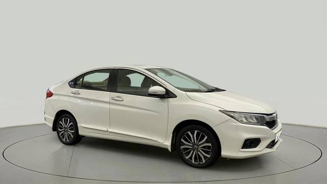 https://images10.gaadi.com/usedcar_image/4602532/original/81f0c95ace464c8060efa667b8ef8fad.jpg?imwidth=6400