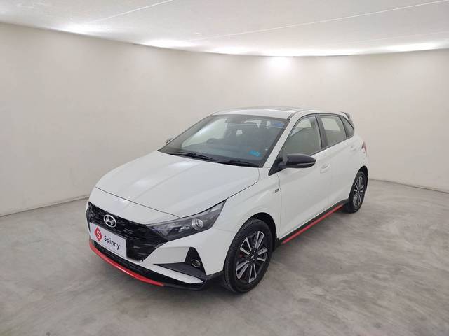 https://images10.gaadi.com/usedcar_image/4602568/original/450f79735f7ffcc7ae5acc747f5a4cbc.jpg?imwidth=6400