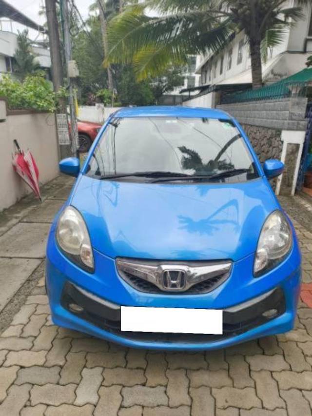 https://images10.gaadi.com/usedcar_image/4602569/original/processed_2c33d207-3583-469f-b048-6c65cb56236b.jpg?imwidth=6402