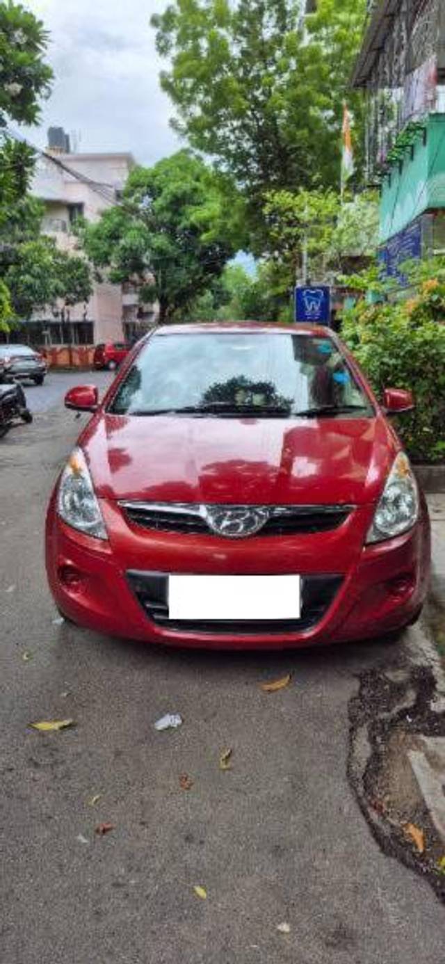 https://images10.gaadi.com/usedcar_image/4602572/original/processed_cca50855-cd5a-431e-84fd-bce55799a1b3.jpg?imwidth=6400