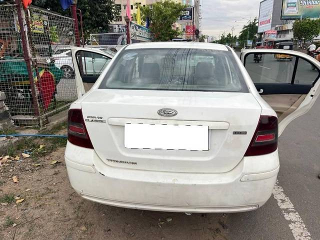 https://images10.gaadi.com/usedcar_image/4602581/original/processed_75976dff-4e31-4ed6-9396-9fd97a34838c.jpg?imwidth=6401