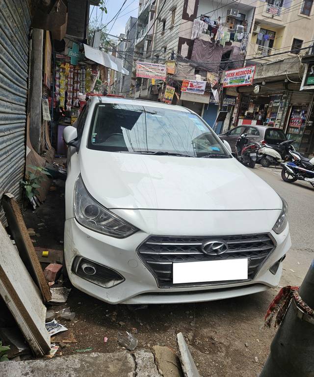 https://images10.gaadi.com/usedcar_image/4602647/original/processed_fa70c0ca-ccea-4f08-a872-d0f7dd241490.jpg?imwidth=6400