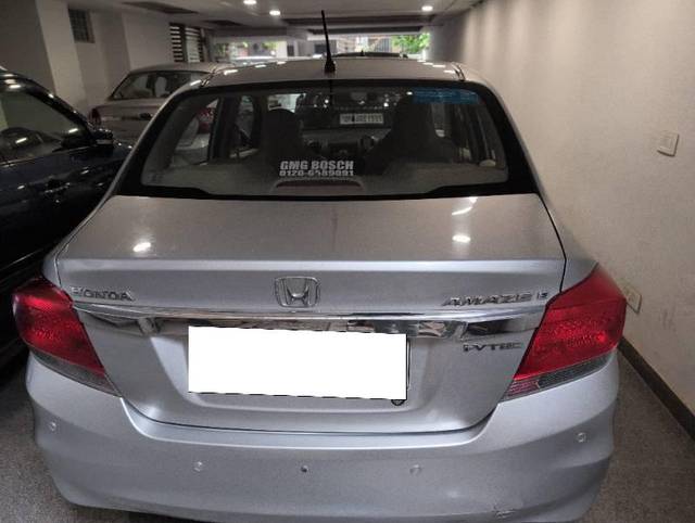 https://images10.gaadi.com/usedcar_image/4602655/original/processed_34b15d69-97ea-4c08-a3eb-d91455739c24.jpg?imwidth=6400
