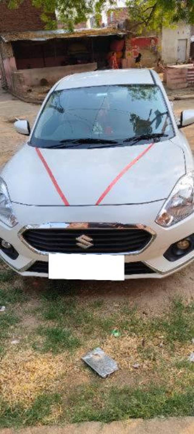 https://images10.gaadi.com/usedcar_image/4602666/original/processed_de249256-e4be-461e-b7ca-7e959941faf0.jpg?imwidth=6400