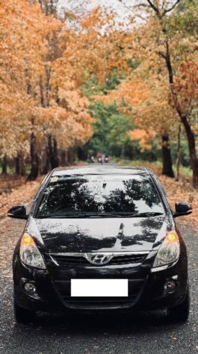 https://images10.gaadi.com/usedcar_image/4602671/original/processed_a9057b76-b11e-4cc0-903e-6032c19bf6b8.jpeg?imwidth=6400