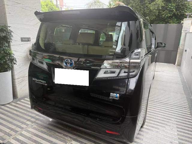 https://images10.gaadi.com/usedcar_image/4602675/original/processed_016b39d2-9ff7-4dde-b92a-39ce296b8435.jpeg?imwidth=6400