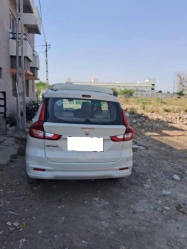 https://images10.gaadi.com/usedcar_image/4602697/original/processed_5d2f3827-5509-48a2-8c18-54bacd51ee2f.jpg?imwidth=6401