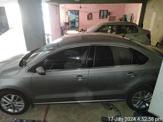 https://images10.gaadi.com/usedcar_image/4602740/original/processed_processed_4633c2ce-45fb-4f6f-b74c-c607cfe324d0.jpg?imwidth=6401