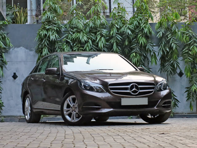 https://images10.gaadi.com/usedcar_image/4602748/original/b83e86d2ebc04b01caa9cea818ed4fc0.jpg?imwidth=6400