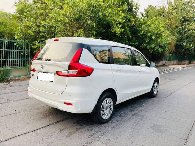 https://images10.gaadi.com/usedcar_image/4602759/original/processed_ebbaad4ce90457ef58277548a06374ec.jpg?imwidth=6402