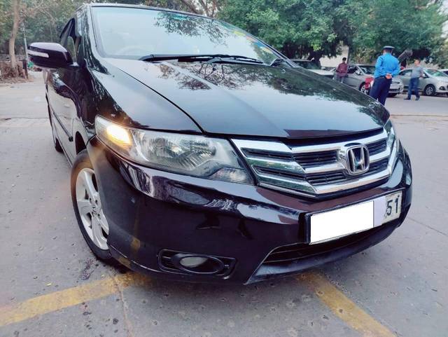 https://images10.gaadi.com/usedcar_image/4602765/original/processed_87fa8e0fe454ac1b35af7fec7e9e849d.jpg?imwidth=6400