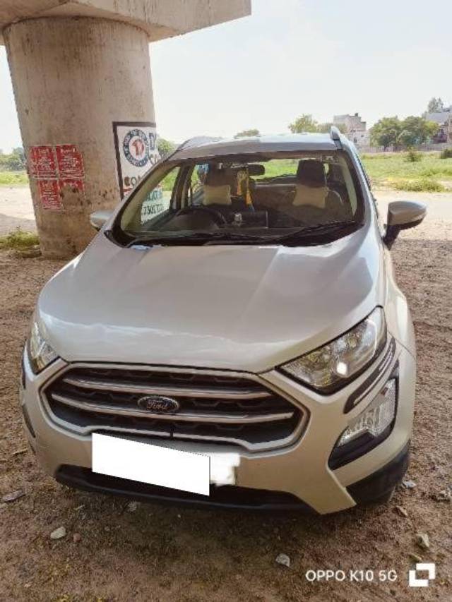 https://images10.gaadi.com/usedcar_image/4602789/original/processed_701116f7-b4a6-4936-a3a3-9c618b96fb8a.jpg?imwidth=6401