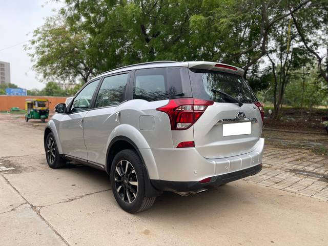 https://images10.gaadi.com/usedcar_image/4602801/original/processed_1656b8bee31549253d219f6fe6f64575.jpg?imwidth=6402
