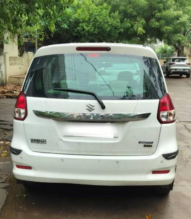 https://images10.gaadi.com/usedcar_image/4602813/original/processed_859fc81d-1ce0-42eb-b310-1c48a5b994f2.jpg?imwidth=6402