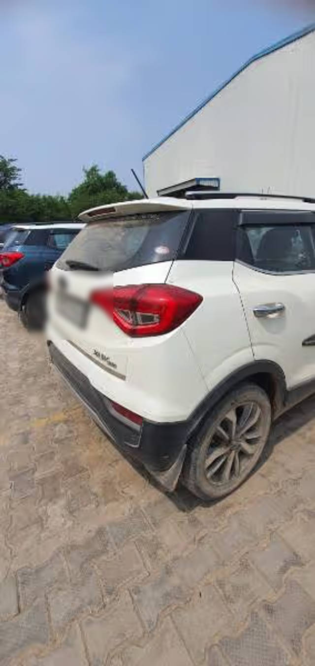 https://images10.gaadi.com/usedcar_image/4602827/original/2f1f1d54-dcc6-4385-b79b-2f8a725e434c.png?imwidth=6400