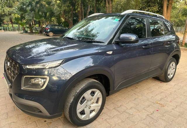 https://images10.gaadi.com/usedcar_image/4602892/original/789c49049cd2c0ecc5fa846de7da05a1.jpg?imwidth=6400
