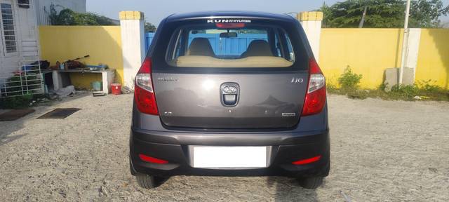 https://images10.gaadi.com/usedcar_image/4602899/original/processed_9be7cb19156ddaaf1d27c9f74c05eb9e.jpg?imwidth=6402