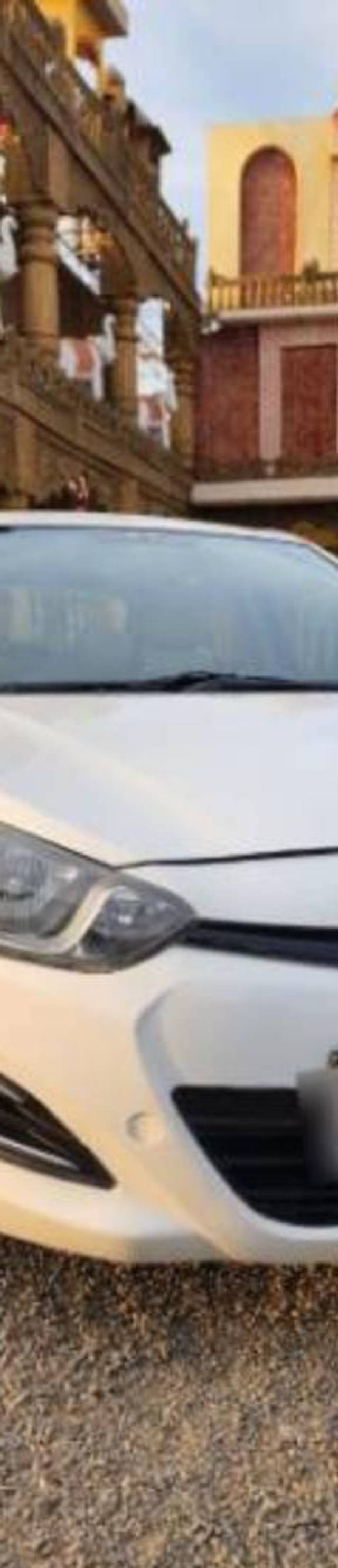 https://images10.gaadi.com/usedcar_image/4602925/original/processed_971fa293-1ce2-4671-993c-9344580b2575.jpeg?imwidth=6402