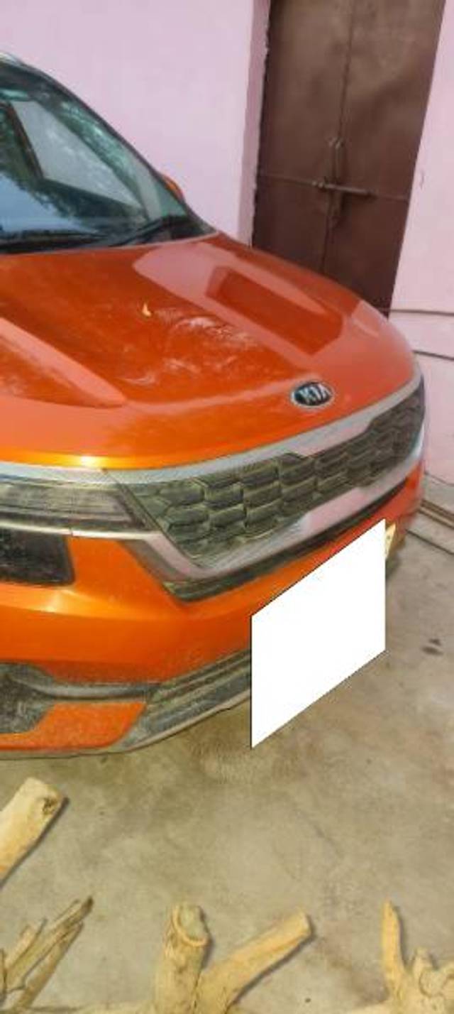 https://images10.gaadi.com/usedcar_image/4602930/original/processed_8d8e322b-90e6-47f0-9b16-2fd9ac52c08d.jpeg?imwidth=6402