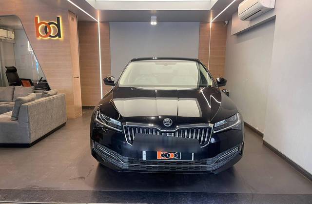 https://images10.gaadi.com/usedcar_image/4602942/original/processed_50b7fef283ca67e8ef630c982dfd825a.jpeg?imwidth=6400